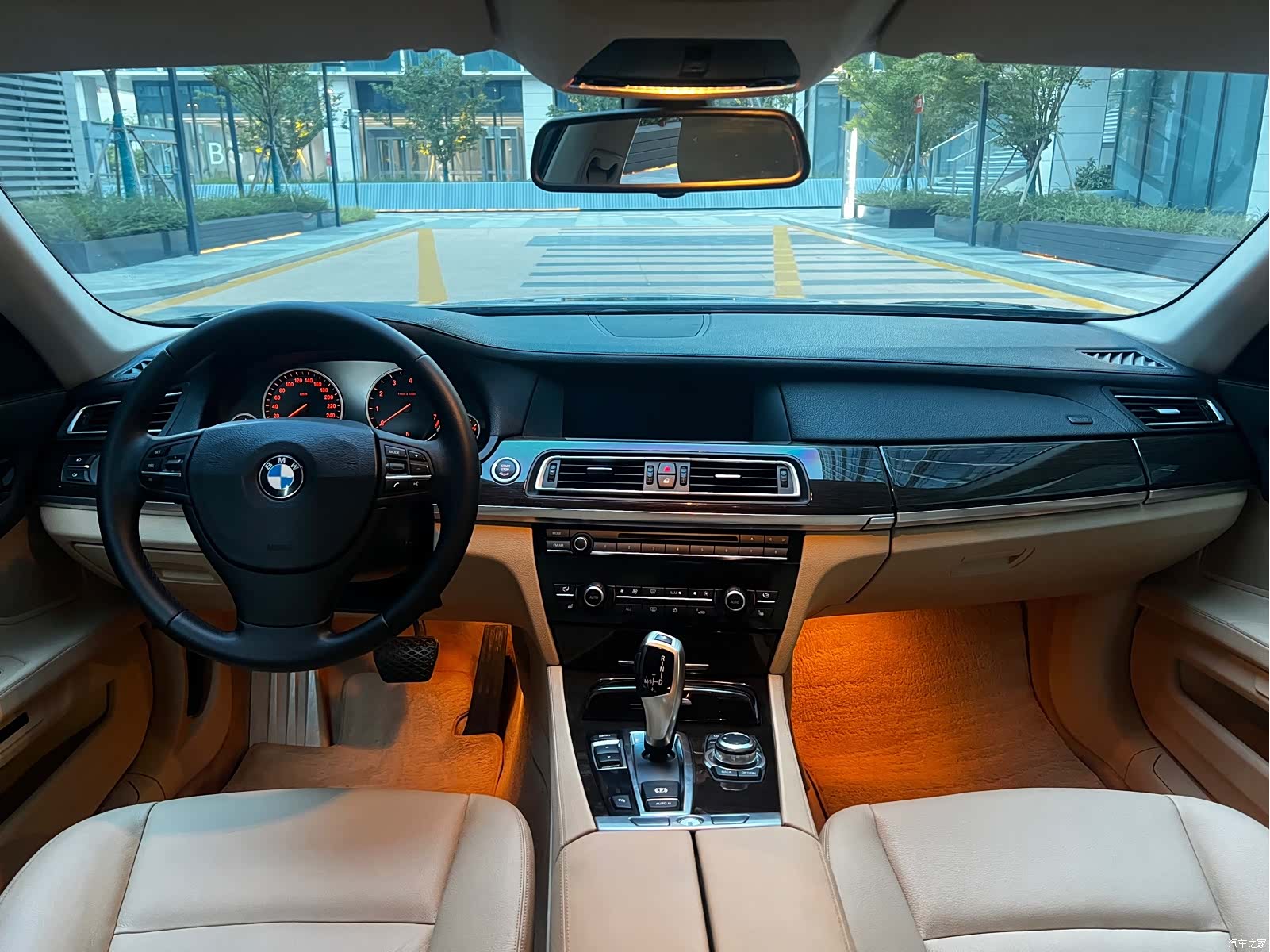 BMW 7 Series, 2012 12