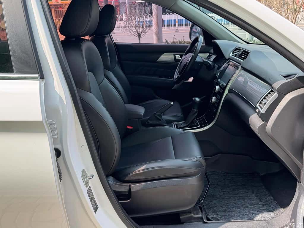 Haval H2, 2015 12