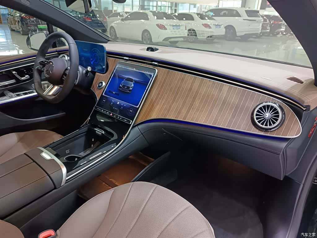 Mercedes-Benz EQE, 2025 9