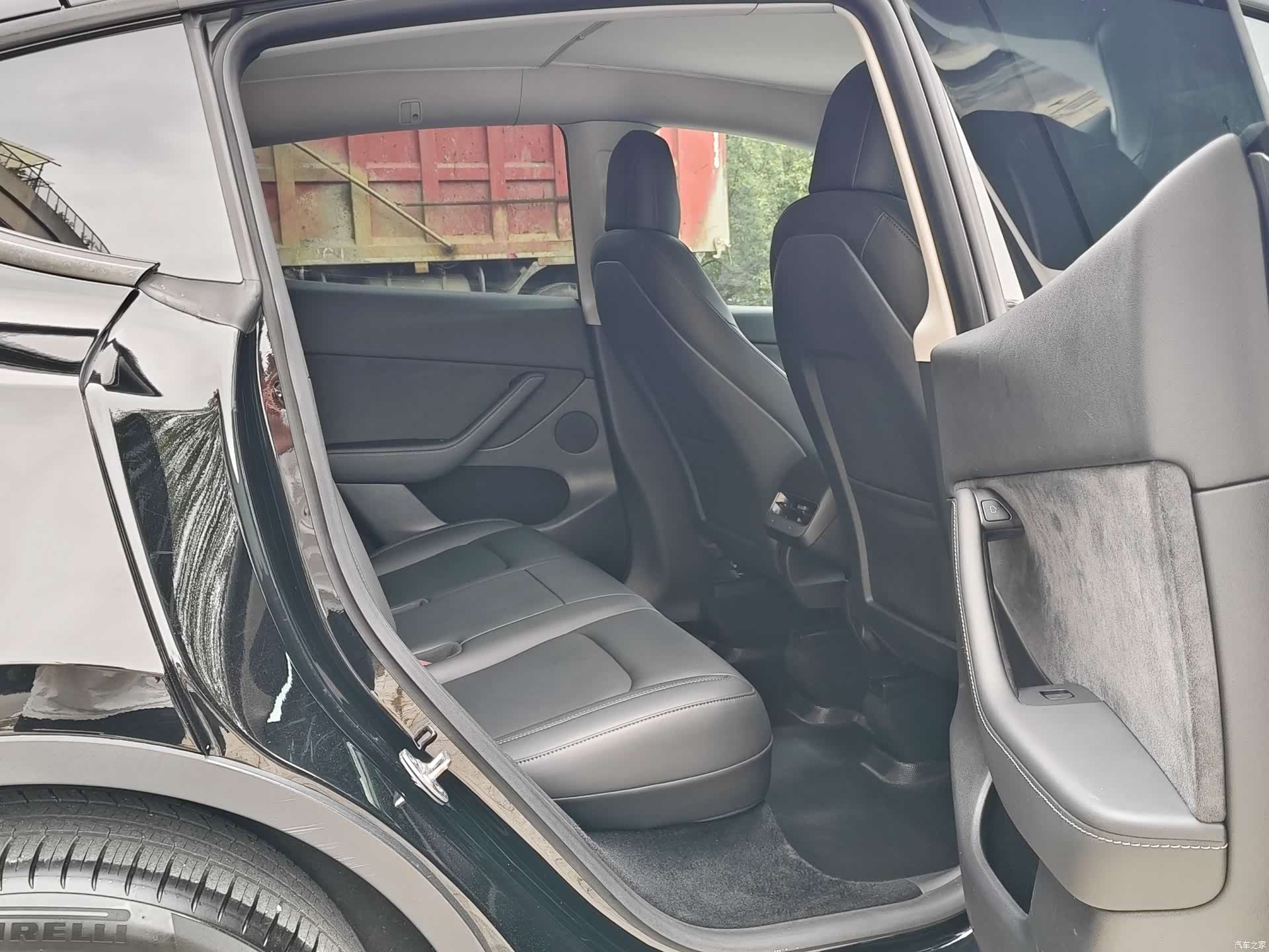 Tesla Model Y, 2021 14