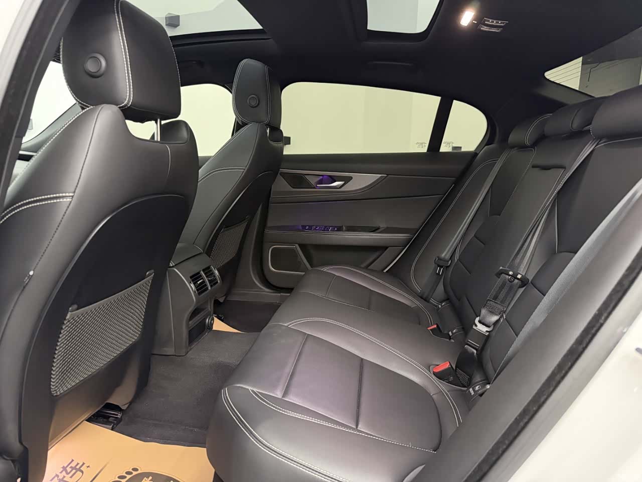 Land Rover XEL, 2021 6