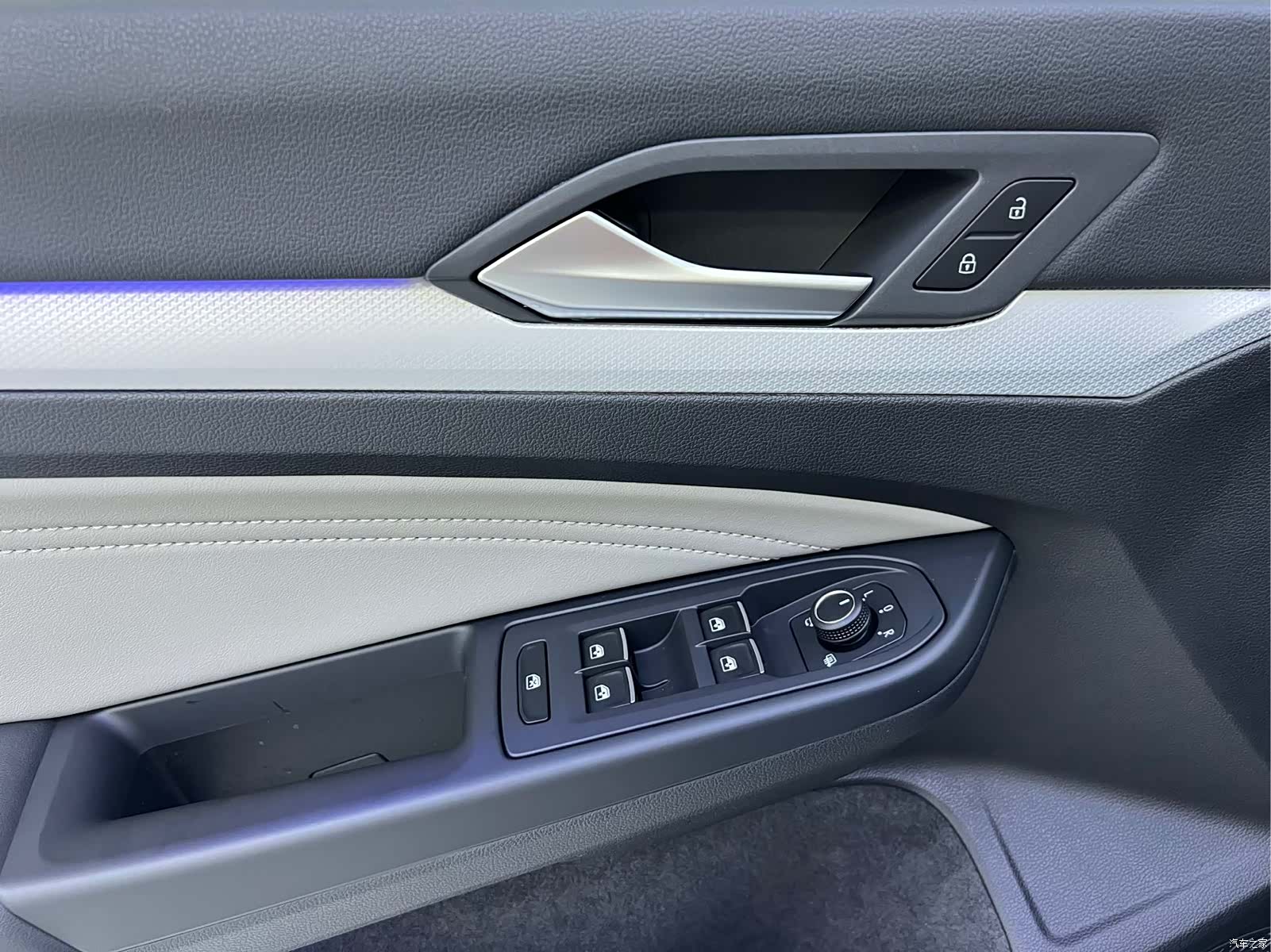 Volkswagen Golf, 2023 4