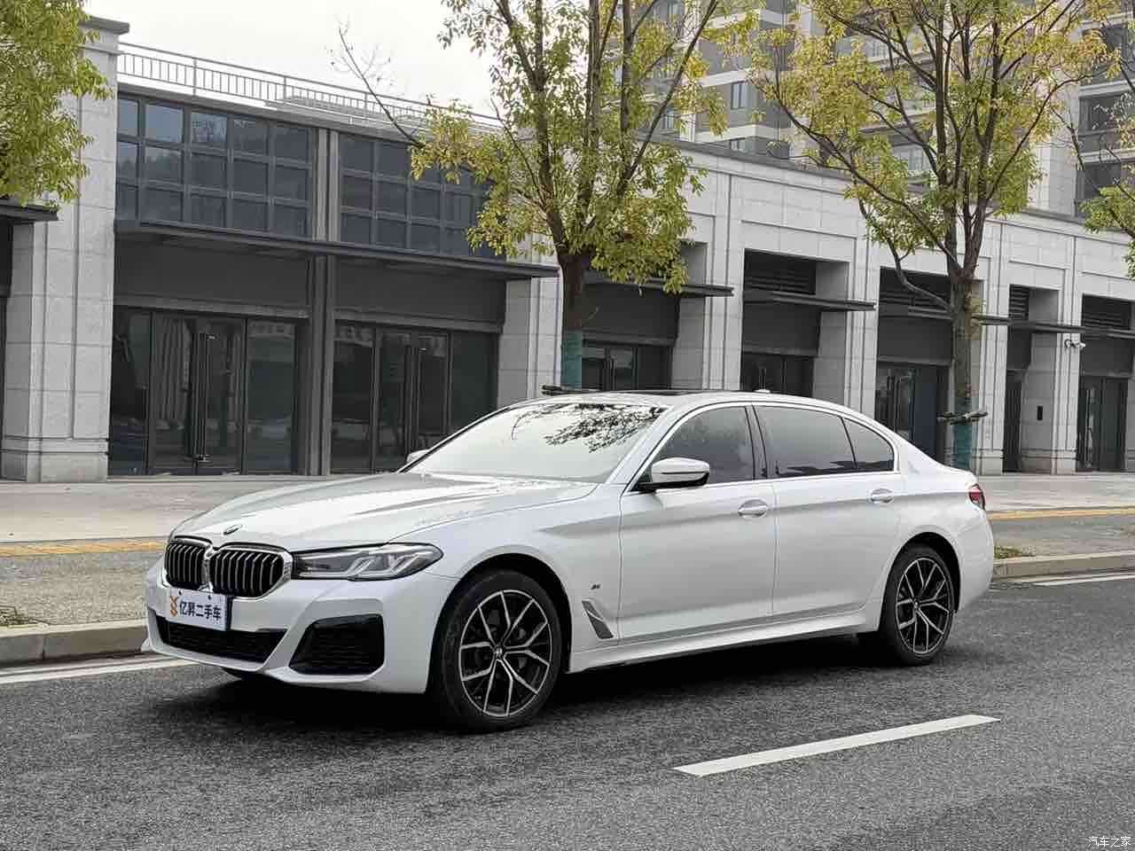 BMW 5 Series, 2023 1