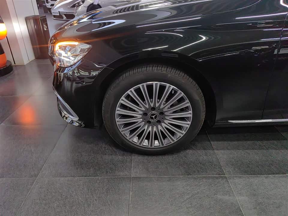 Mercedes-Benz E-class Mercedes-Benz E-class
