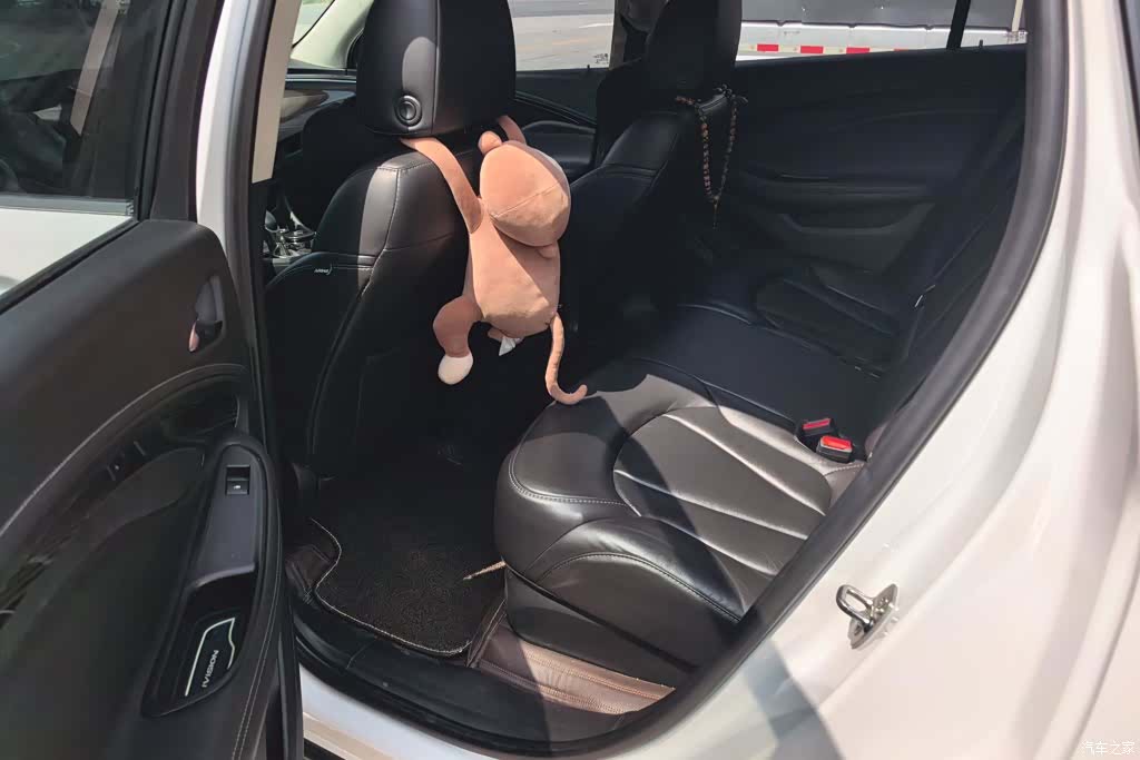 Buick Envision Plus, 2018 11