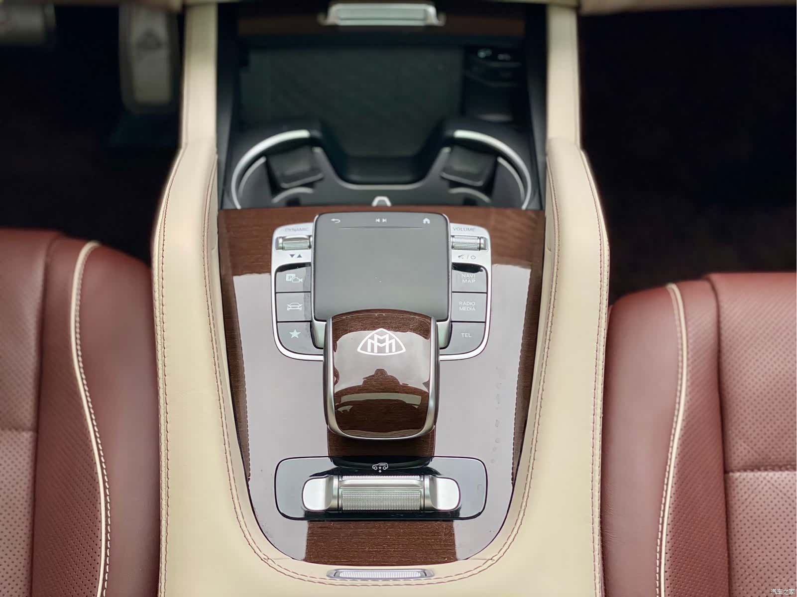 Maybach GLS, 2022 21
