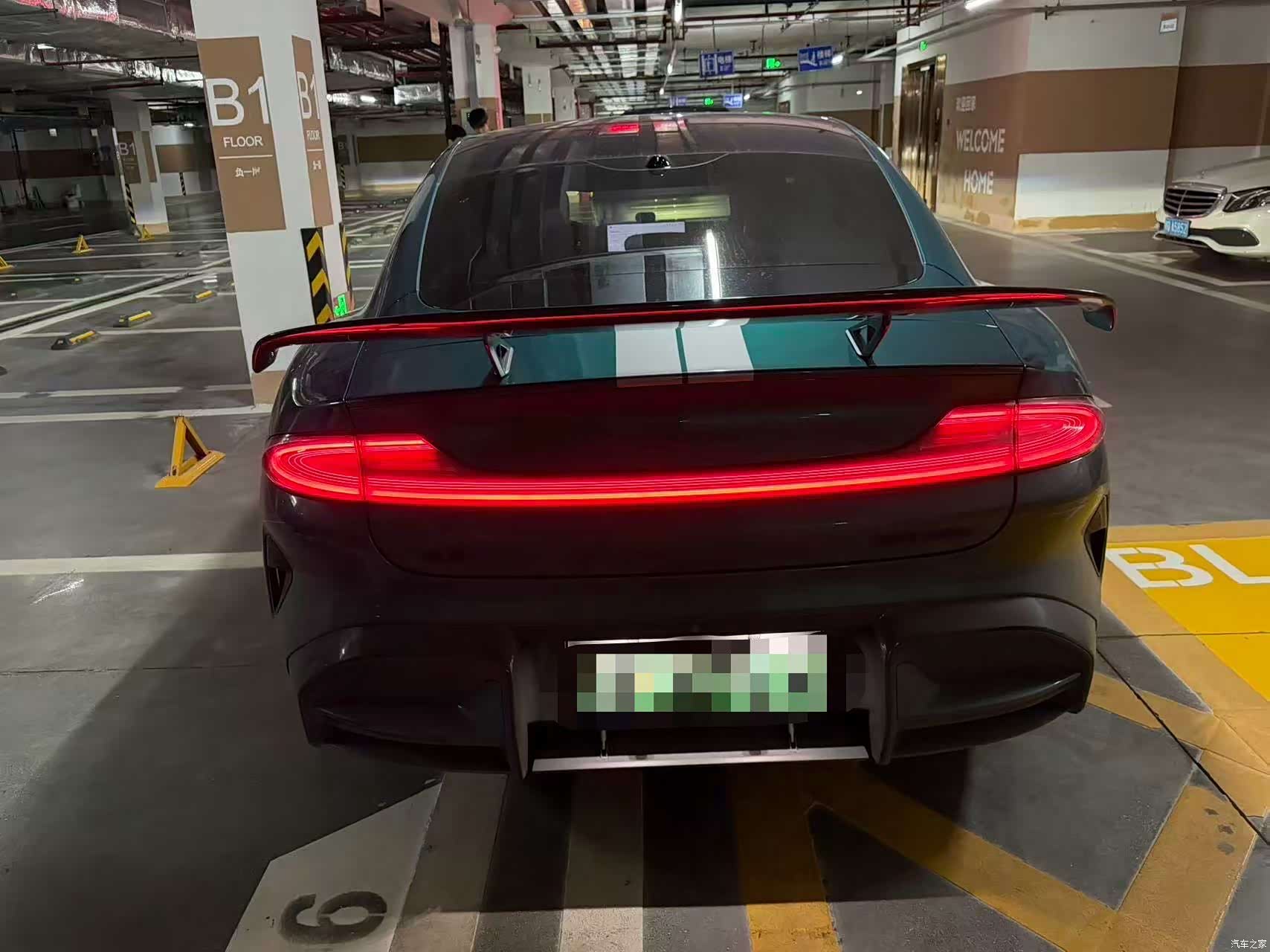 Xiaomi SU7, 2025 6