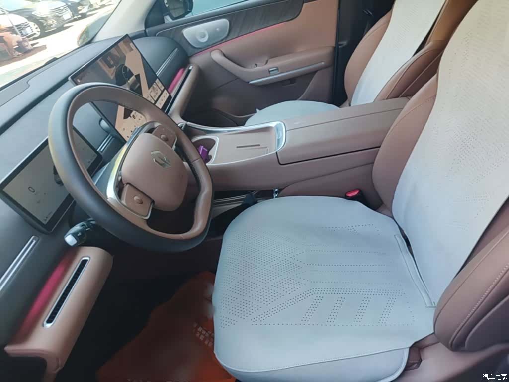 Leapmotor C11, 2025 15