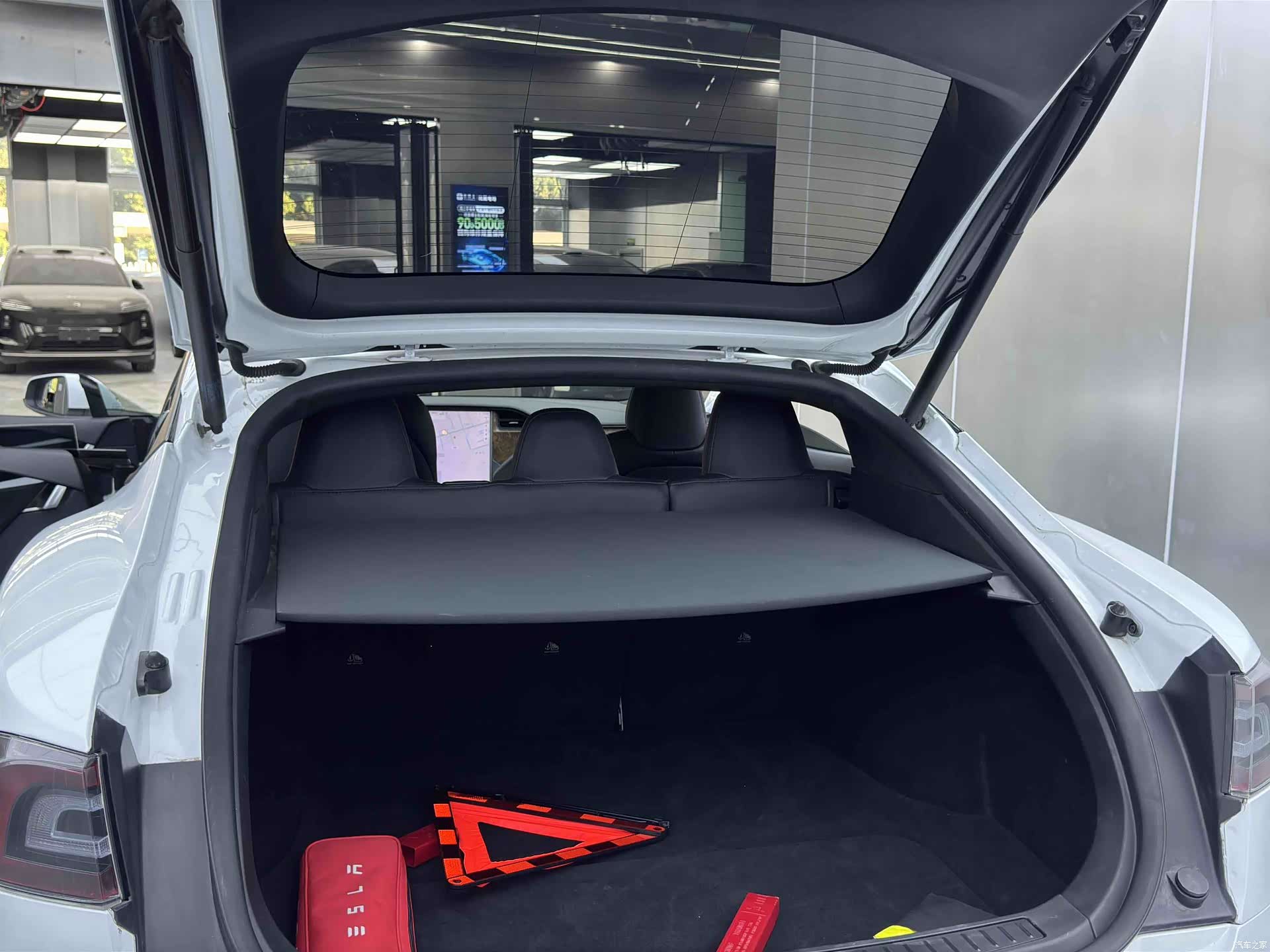 Tesla Model S, 2021 23