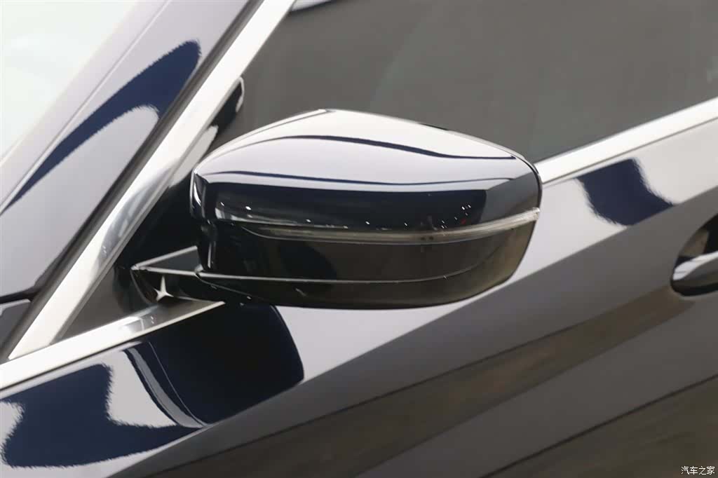 BMW 5 Series, 2019 25