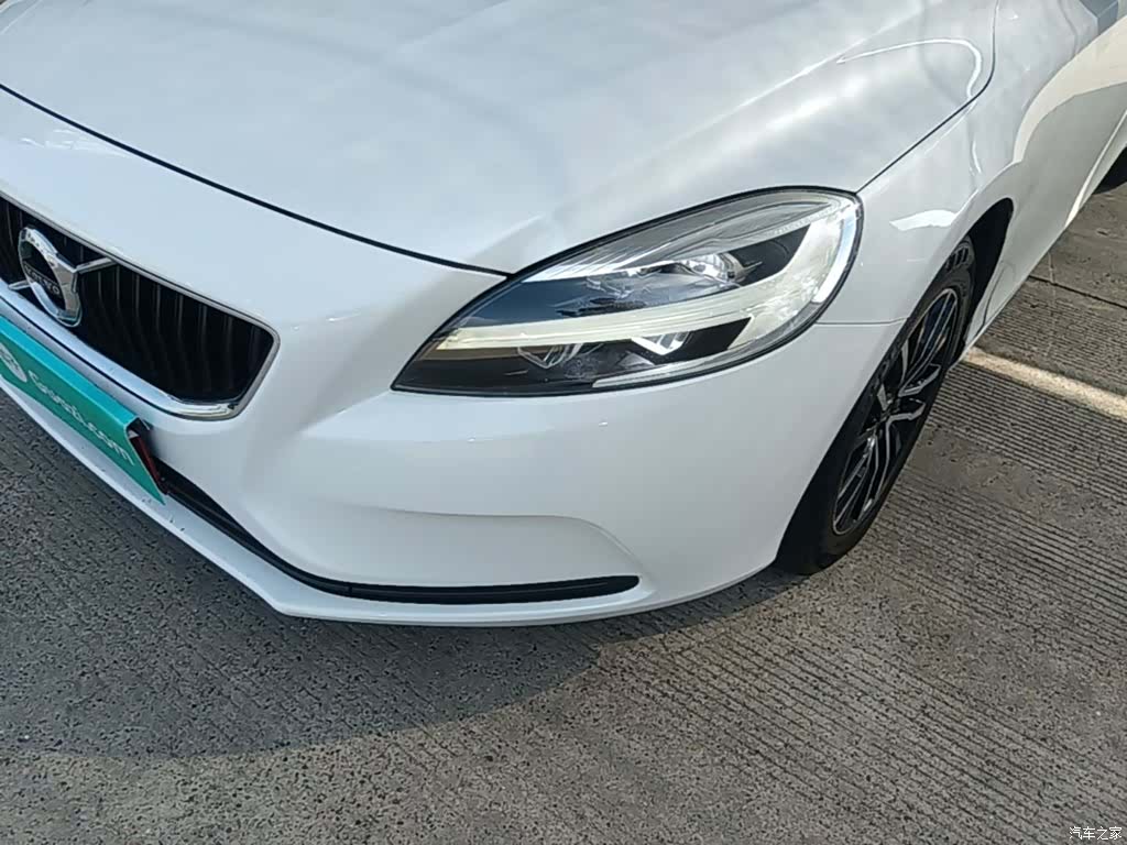 Volvo V40, 2018 24