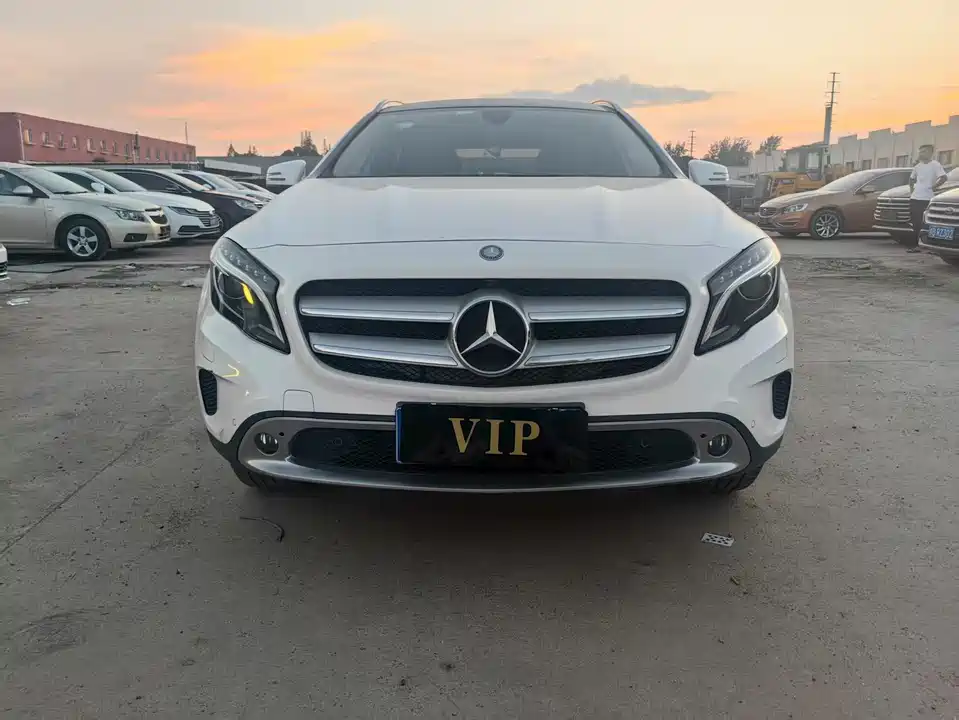 Mercedes-Benz GLA