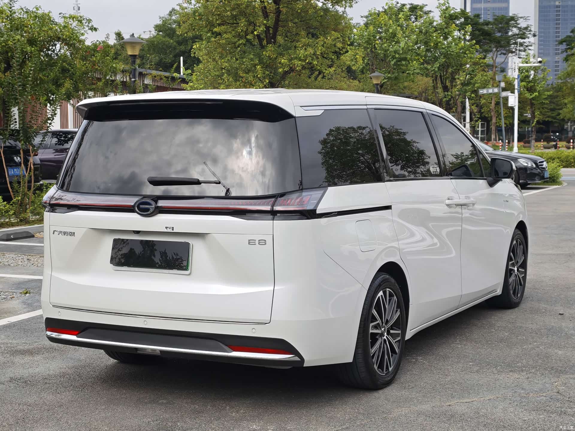 Trumpchi E8, 2024 27