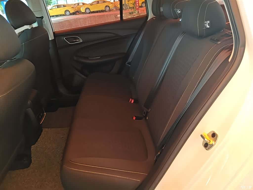 Roewe i5, 2021 17