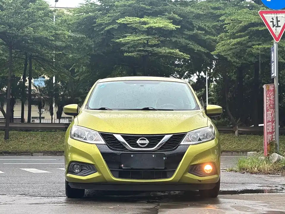 Nissan TIIDA