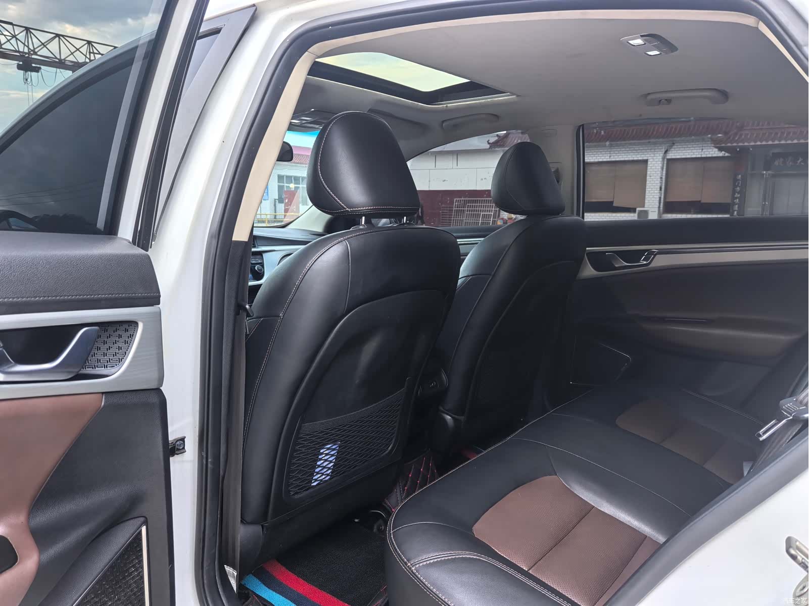 Geely Emgrand, 2017 13