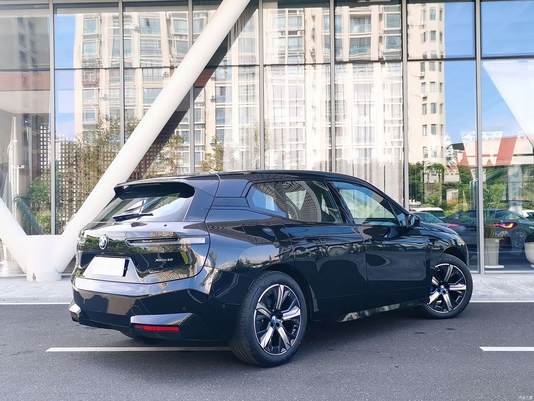 BMW iX, 2023 4