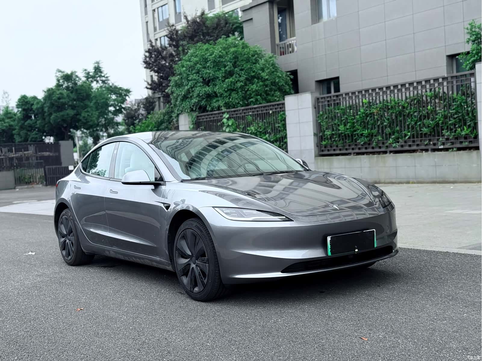 Tesla Model 3, 2025 4
