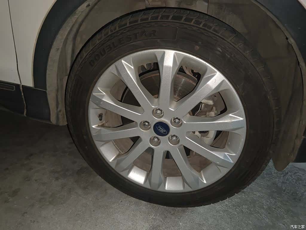 Ford Kuga, 2015 26