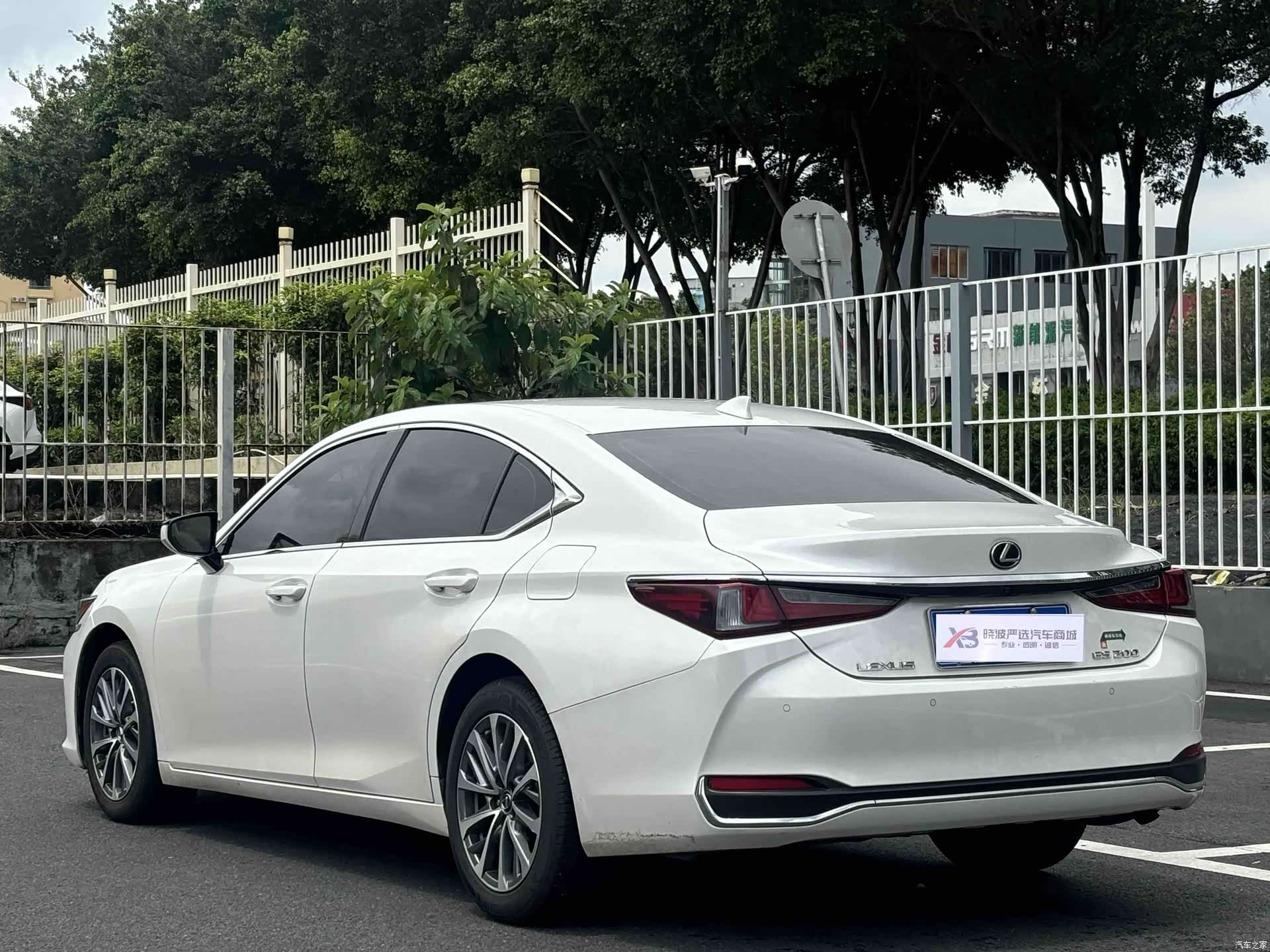 Lexus ES, 2021 6