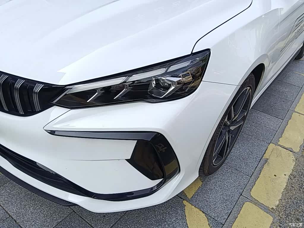 Geely Binray, 2025 24