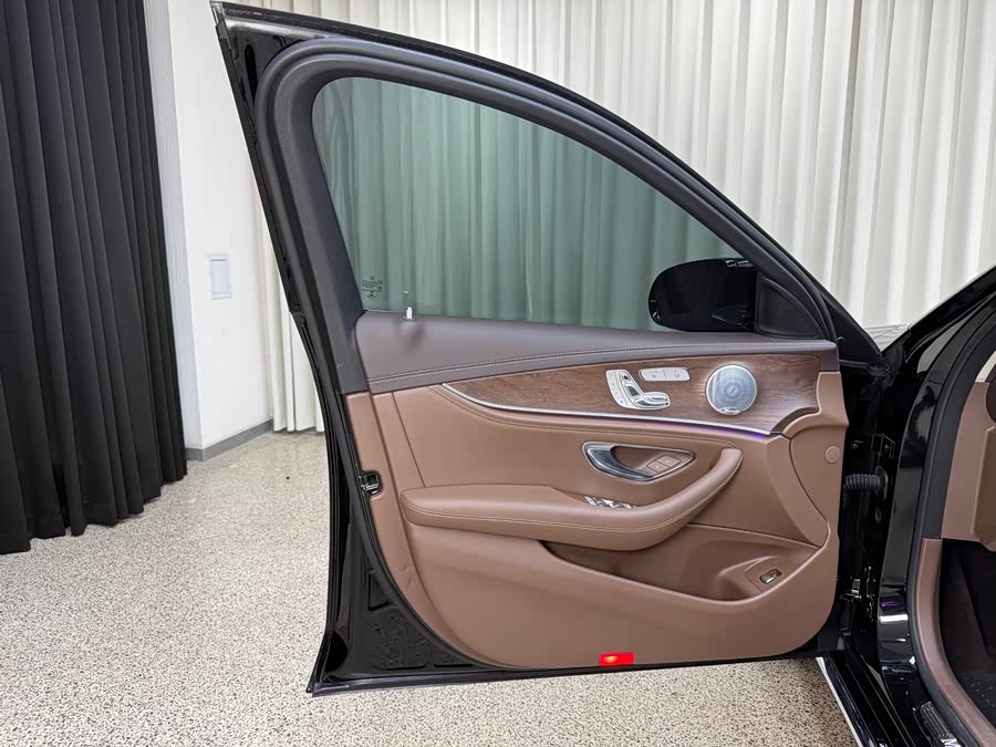 Mercedes-Benz E-Class 2019, фото 10
