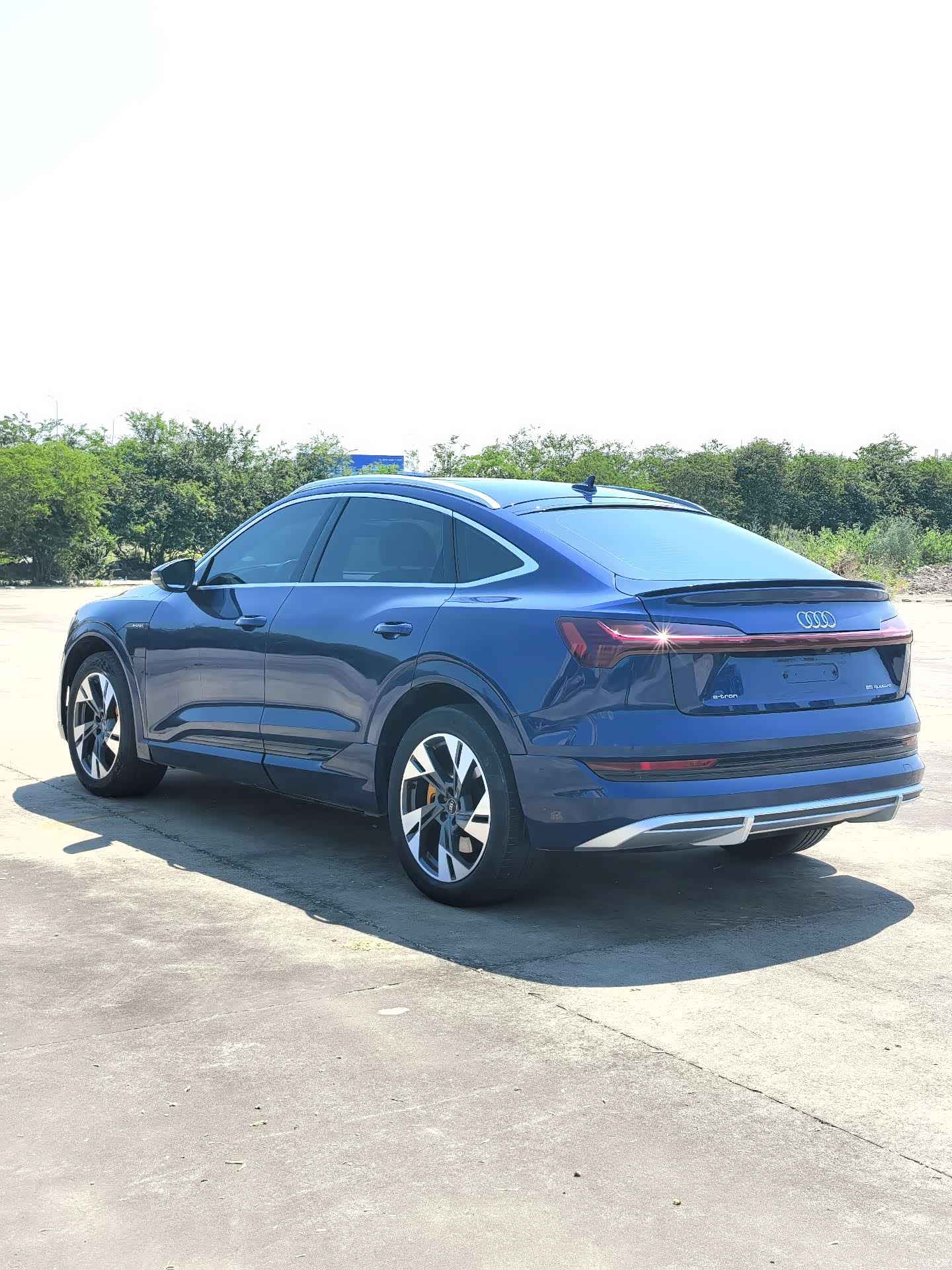 Audi e-tron, 2021 4