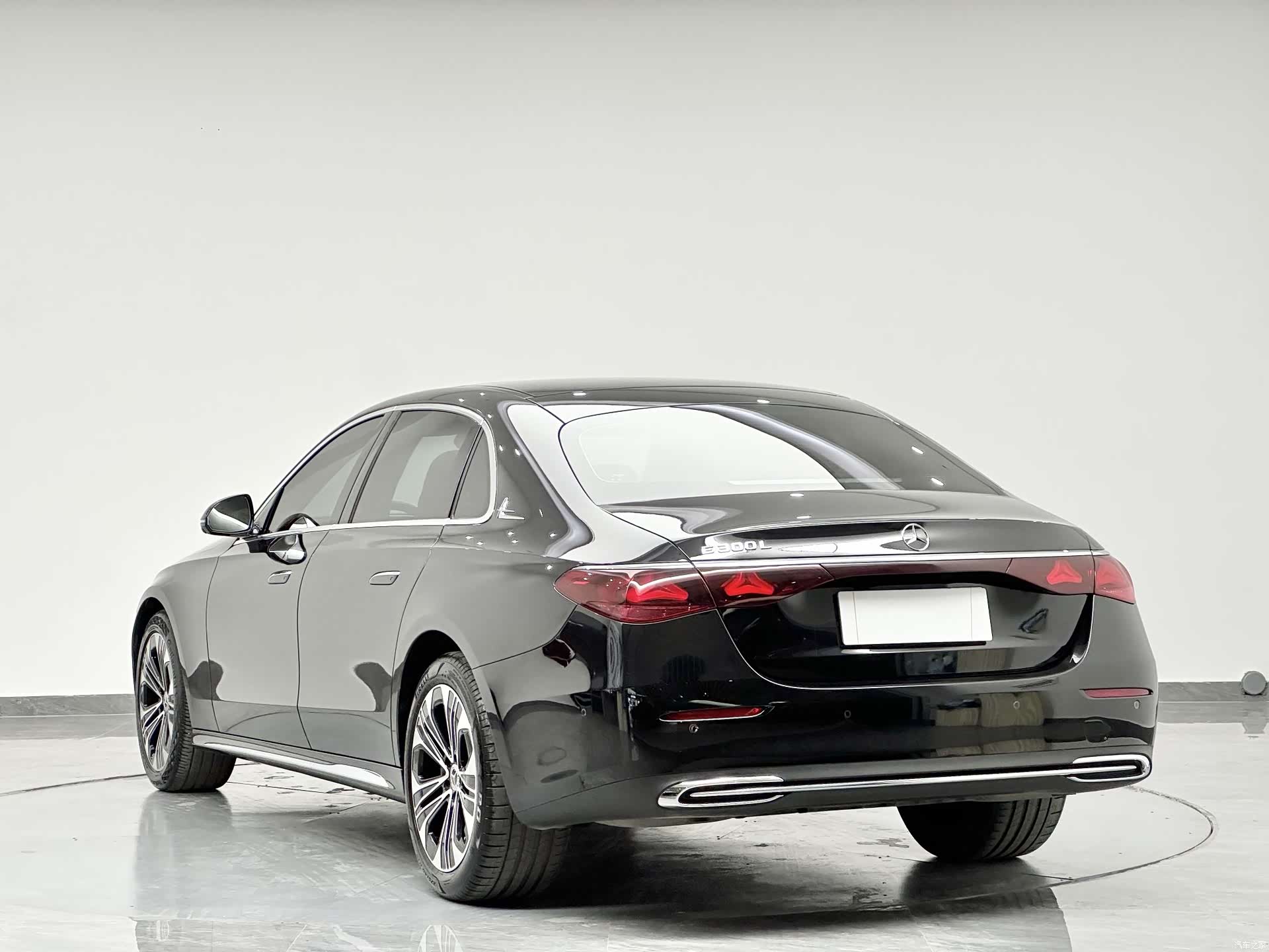 Mercedes-Benz E-Class, 2026 7