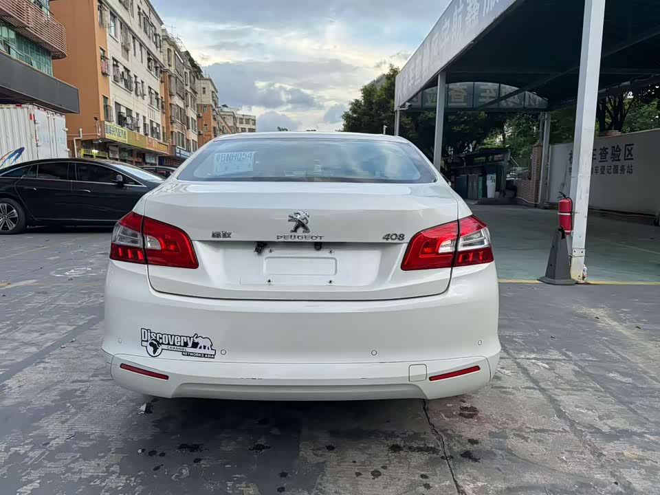 Peugeot 408