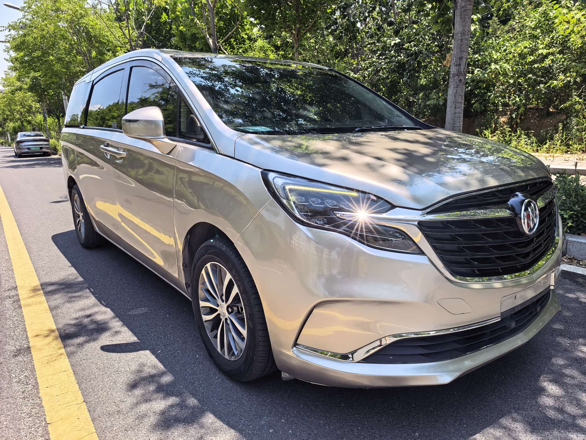 Buick GL8, 2022 2