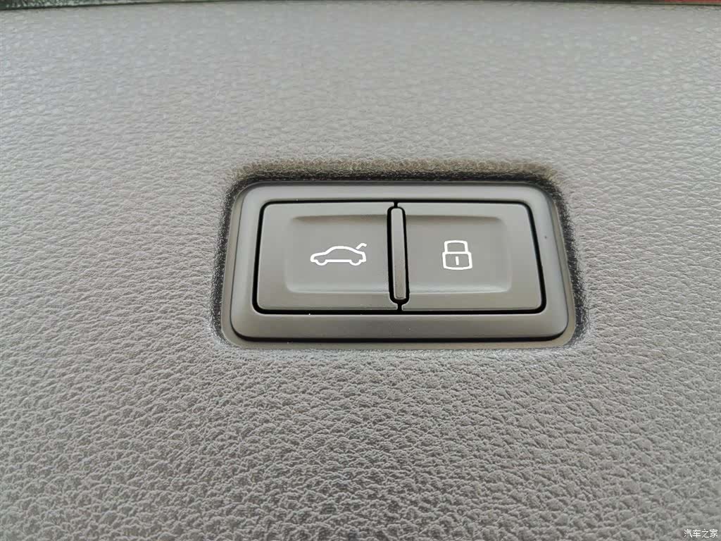 Audi Q8, 2023 21
