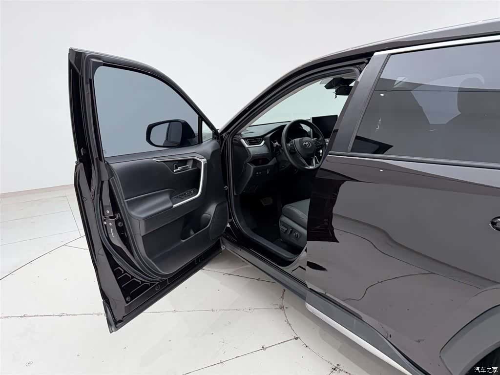 Toyota Wildlander, 2021 14