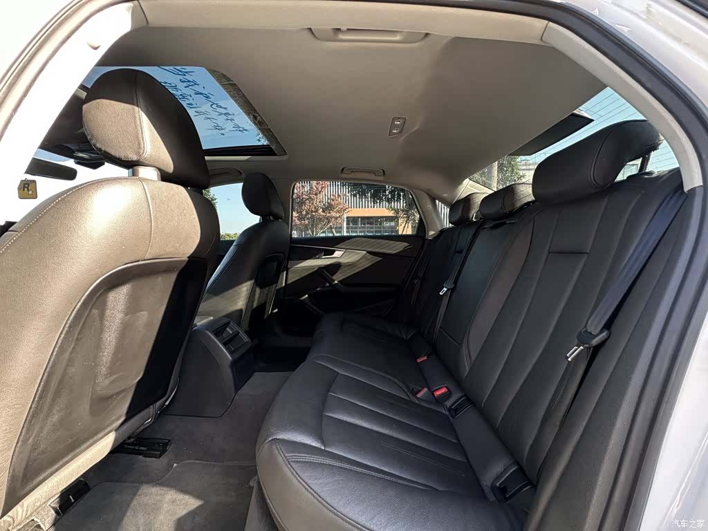 Audi A4L, 2018 9