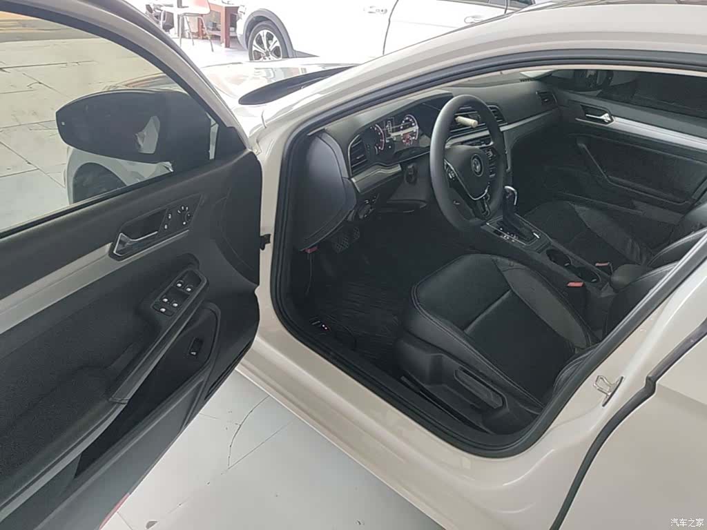 Volkswagen Lamando, 2019 16