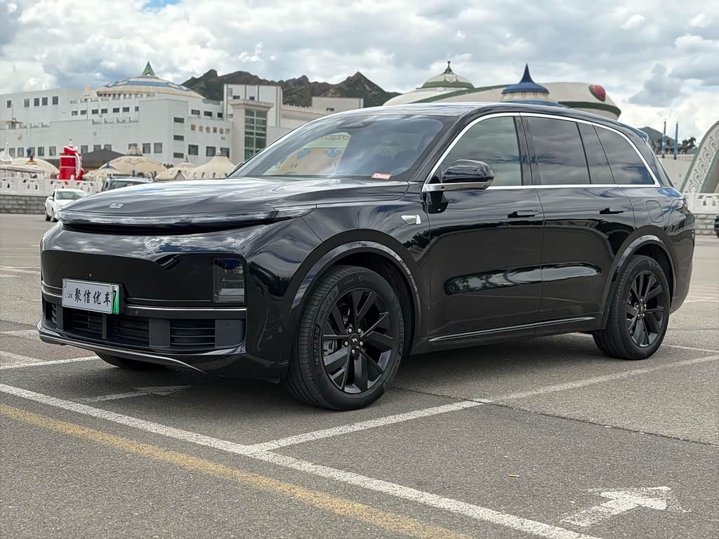 Li Auto L8