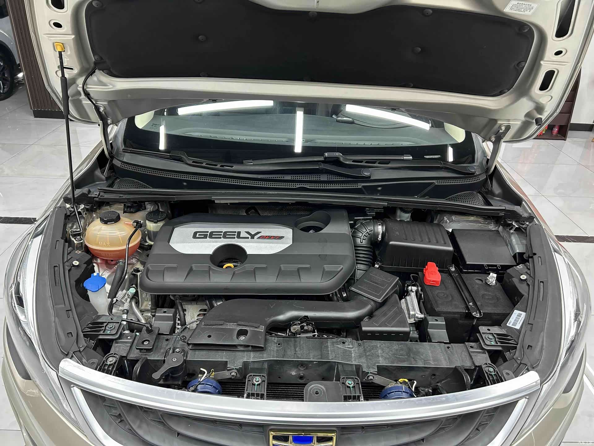 Geely Emgrand, 2018 17