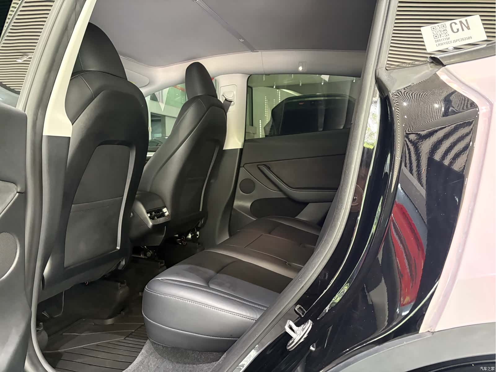 Tesla Model Y, 2023 все фото