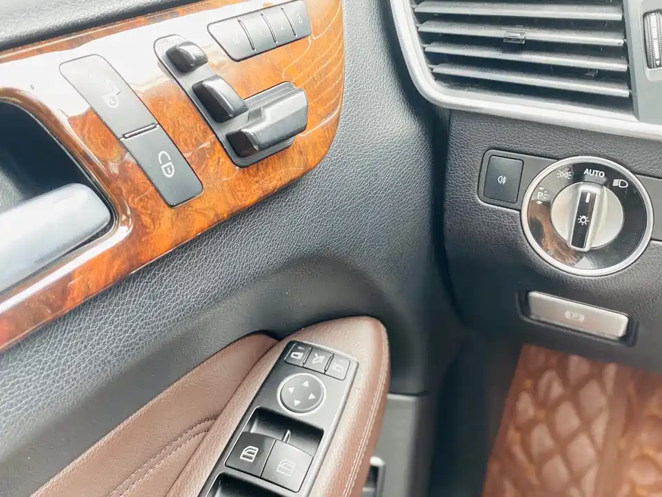 Mercedes-Benz M class