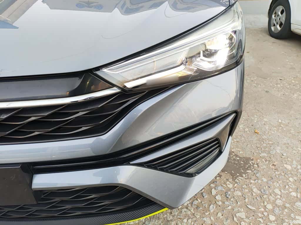 Roewe i5, 2021 18