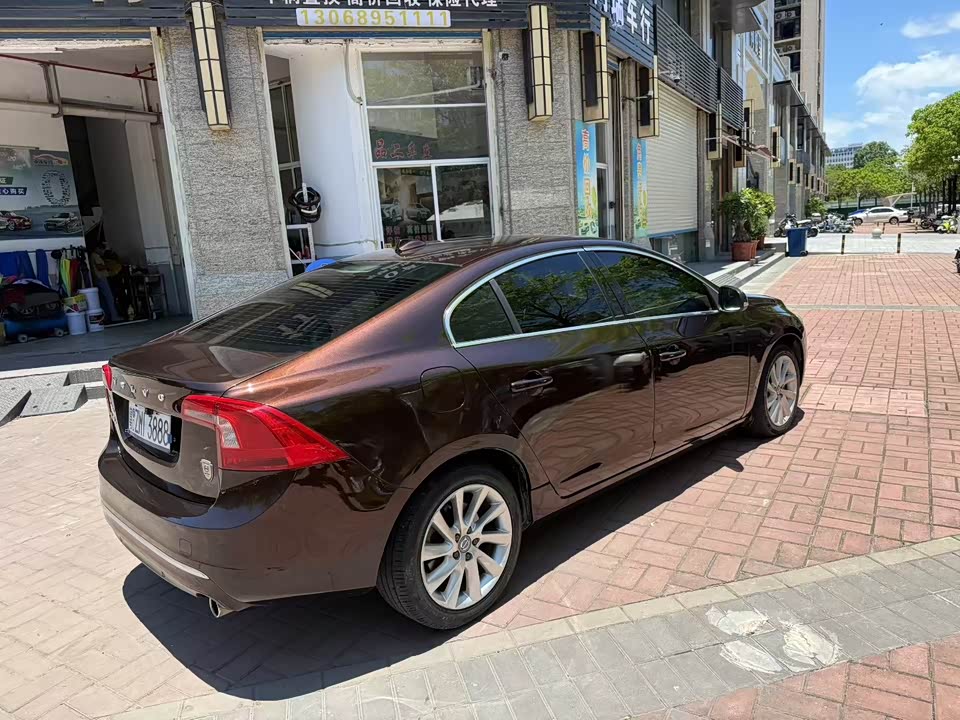 Volvo S60