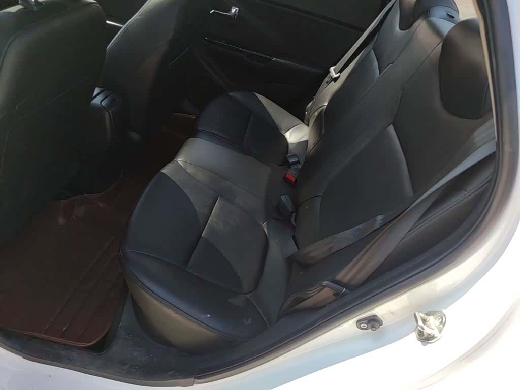 Kia K2, 2014 17