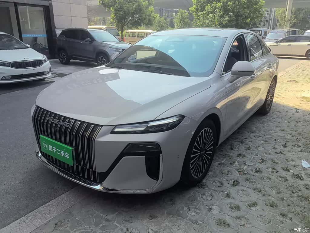 Roewe M7, 2025 2