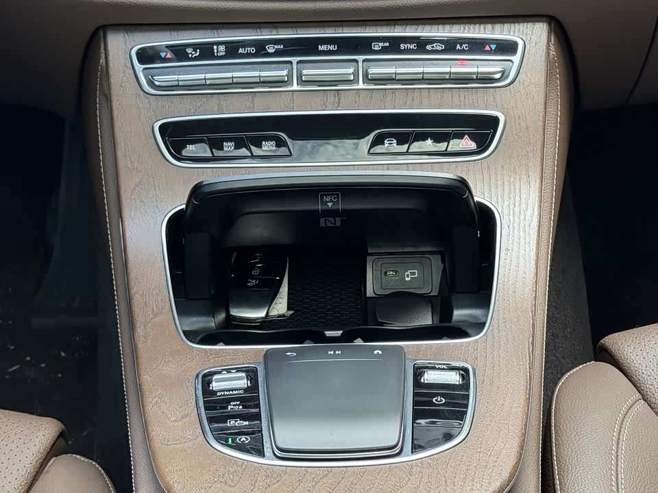 Mercedes-Benz E-class Mercedes-Benz E-class