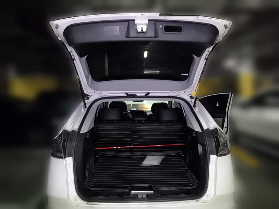 Luxgen Excellent 6 SUV