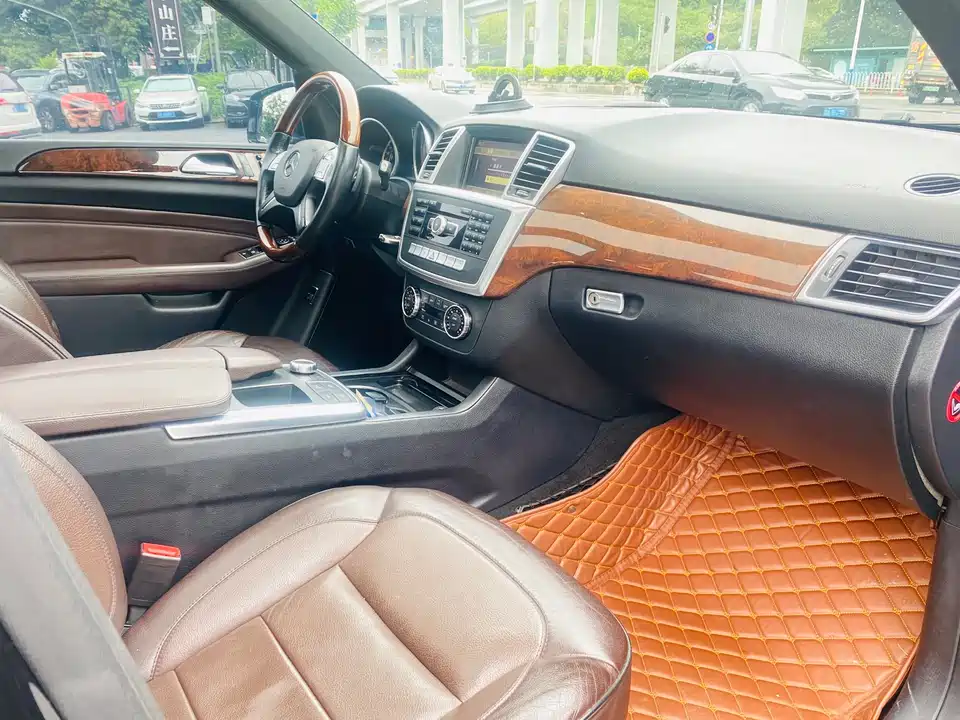 Mercedes-Benz M class