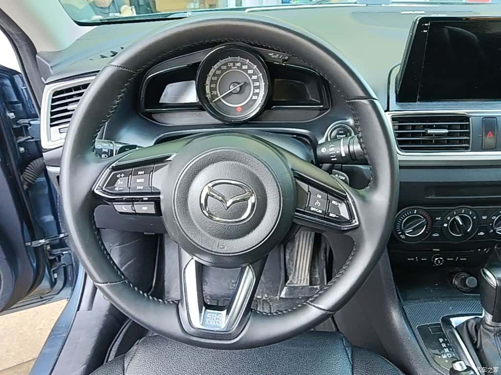Mazda Mazda3, 2016 11