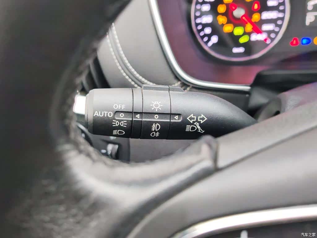 Roewe RX5, 2019 21