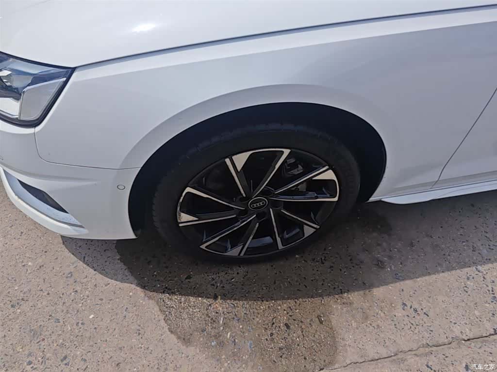 Audi A4L, 2022 23