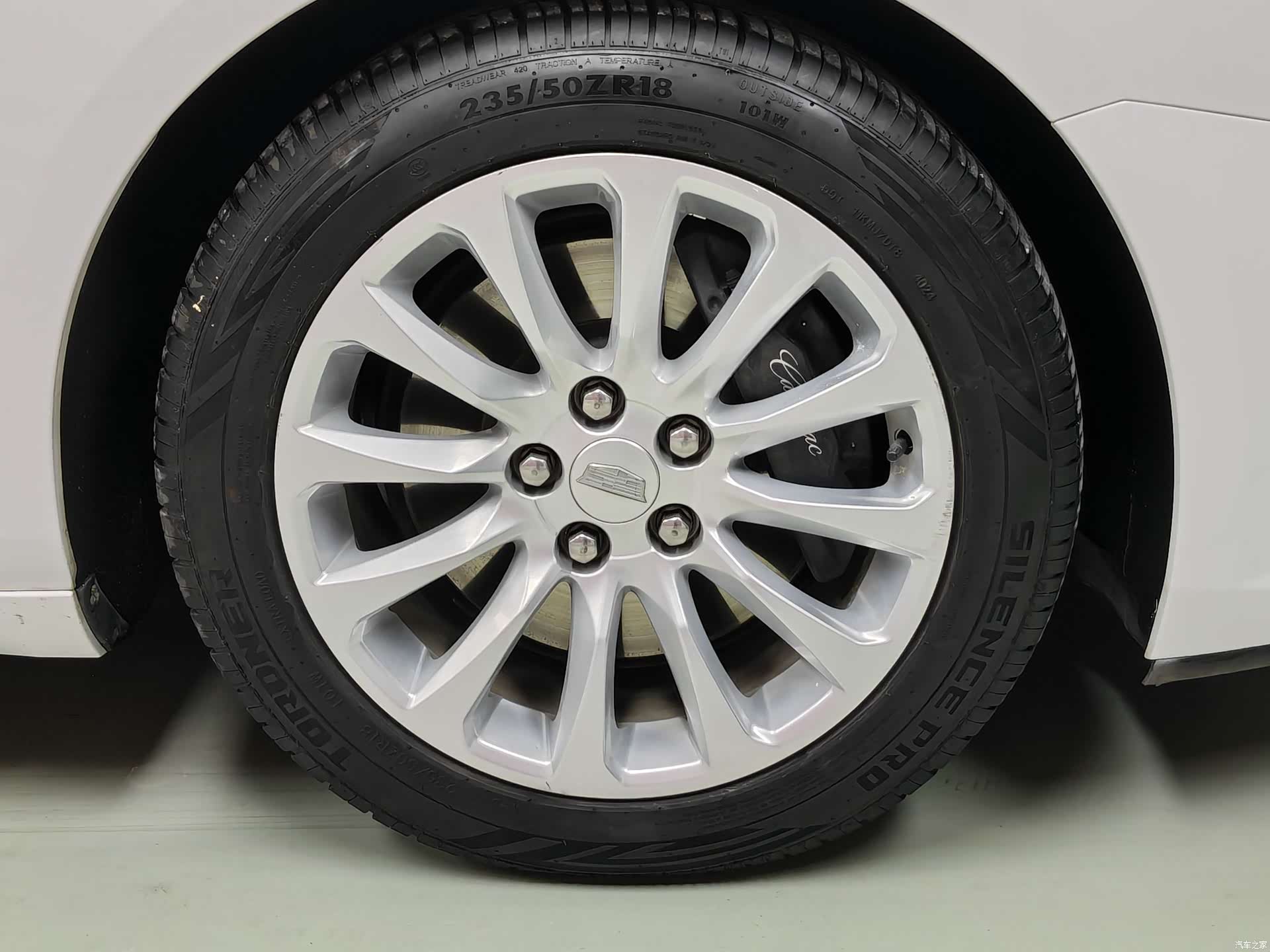 Cadillac XTS, 2018 18