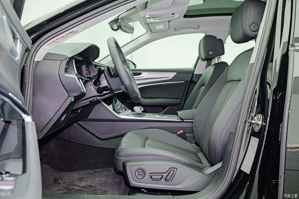 Audi A6, 2025 10